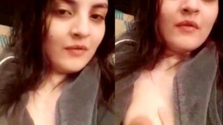 Fsiblog porn video Cute Indian Girl Boob Show Boyfriend