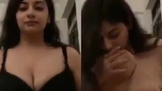 Fsiblog4 Xxx hindi video Desi viral mms Saloni suck her juicy breasts